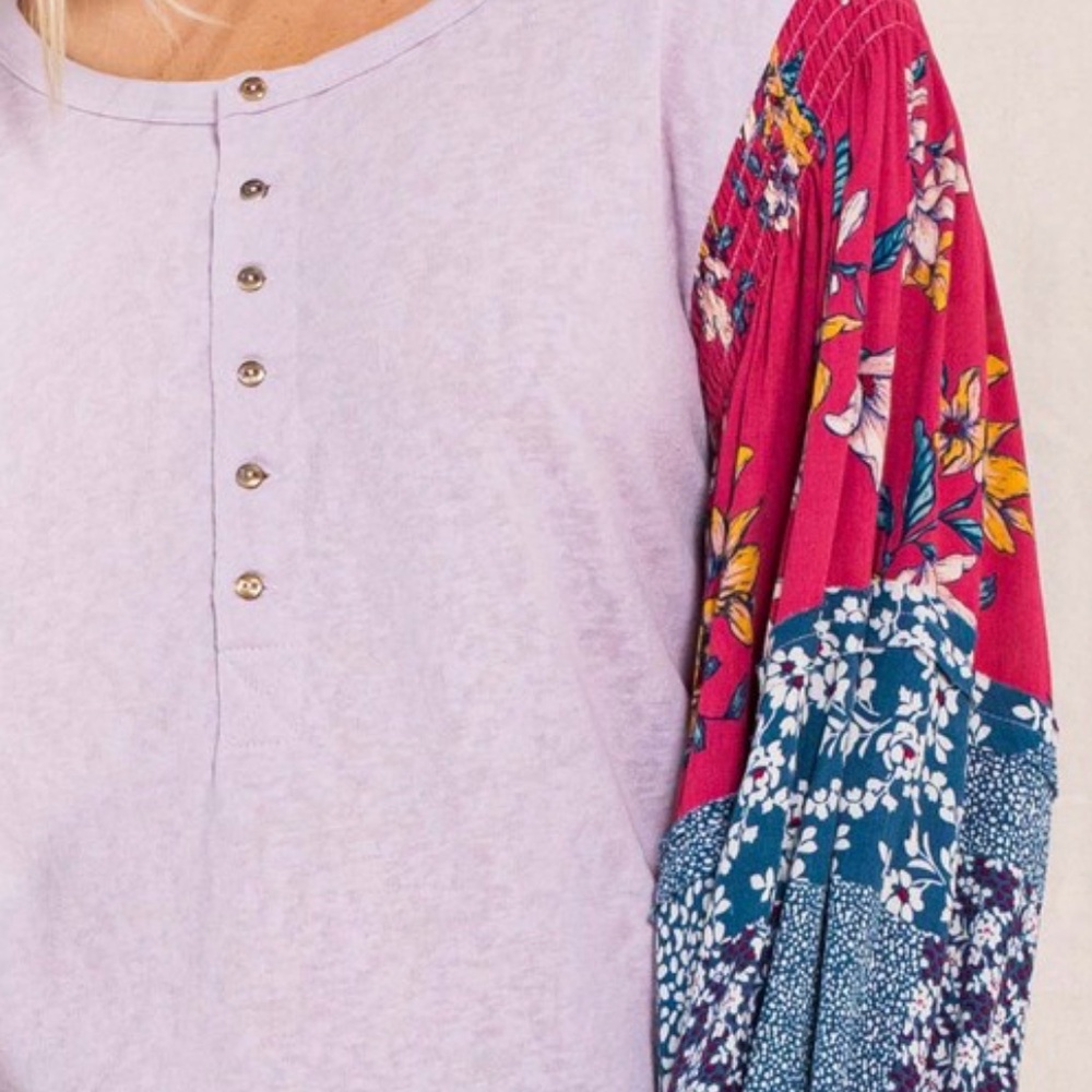 🌟 “The Melody" Print Block Sleeves Lavender Top NWOT - Picture 4 of 5